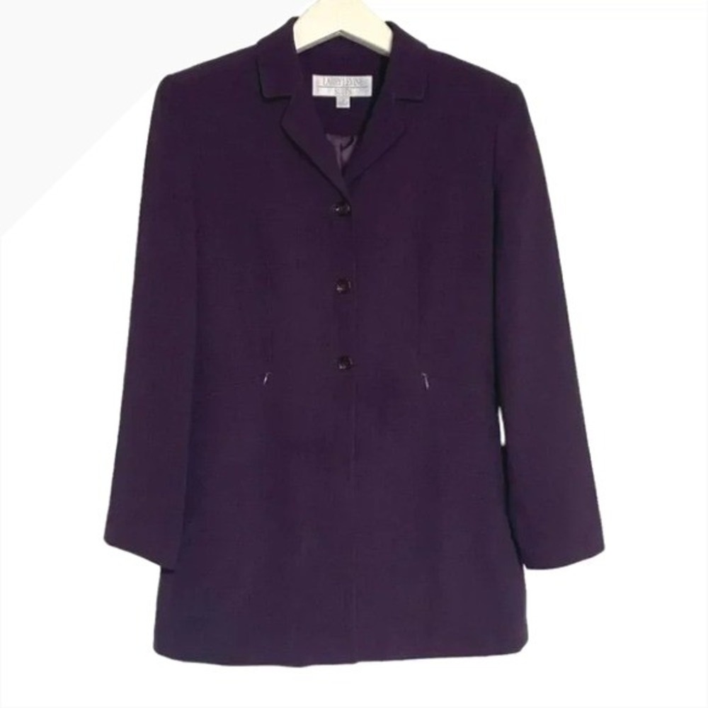 Larry Levine Suits Womens Plum Purple Blazer and Skirt Suit‎ Set Size 6